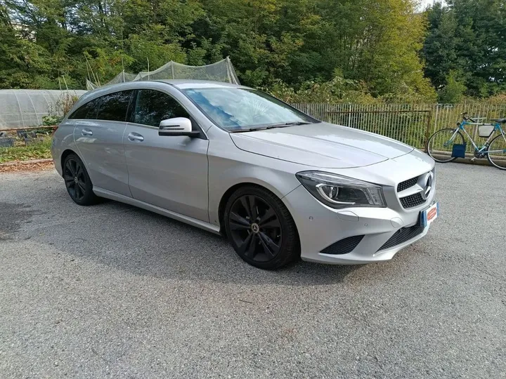 Mercedes-Benz CLA 200