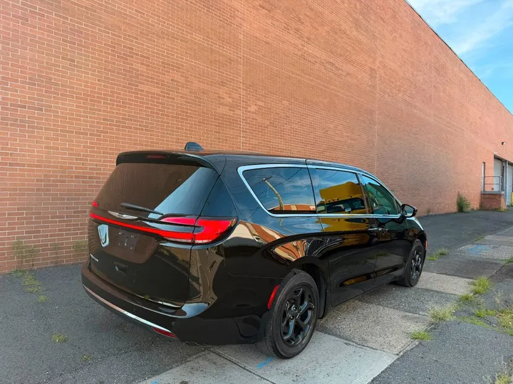 Chrysler Pacifica