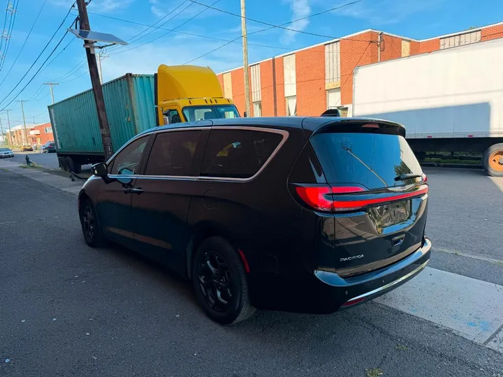 Chrysler Pacifica