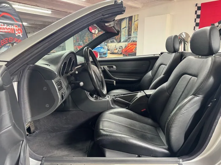 Mercedes-Benz SLK 200