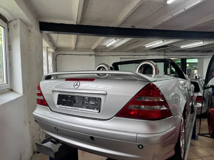 Mercedes-Benz SLK 200