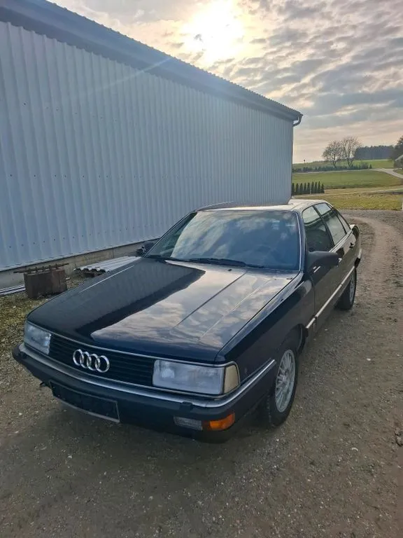 Audi 200