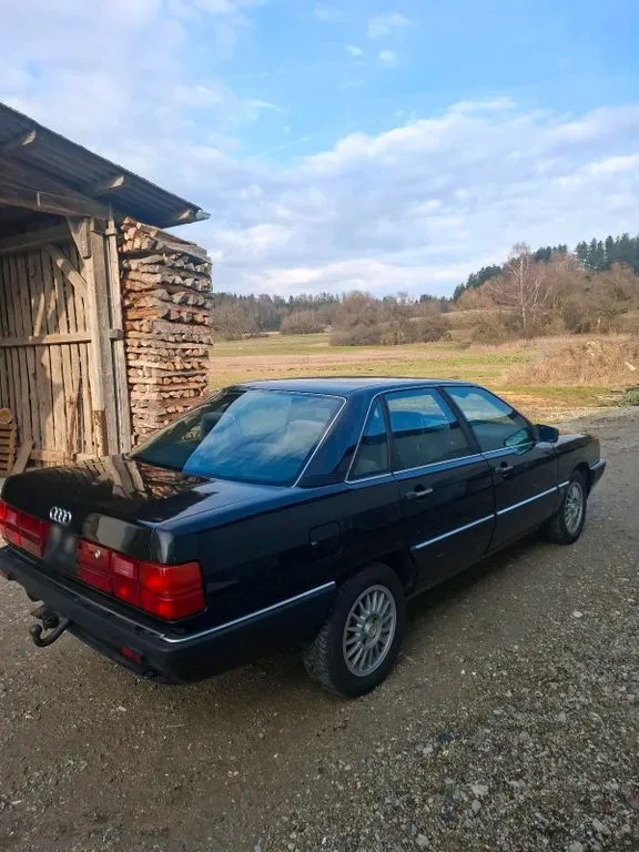 Audi 200