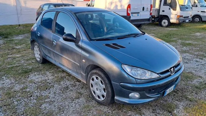 Peugeot 206