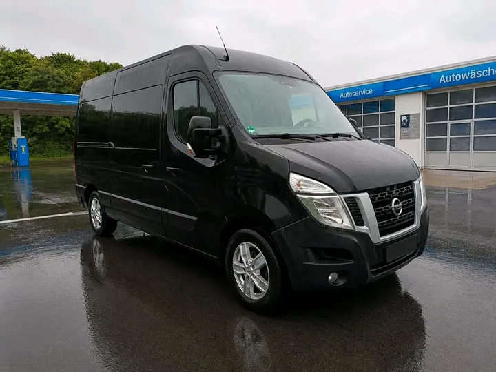 Nissan NV400