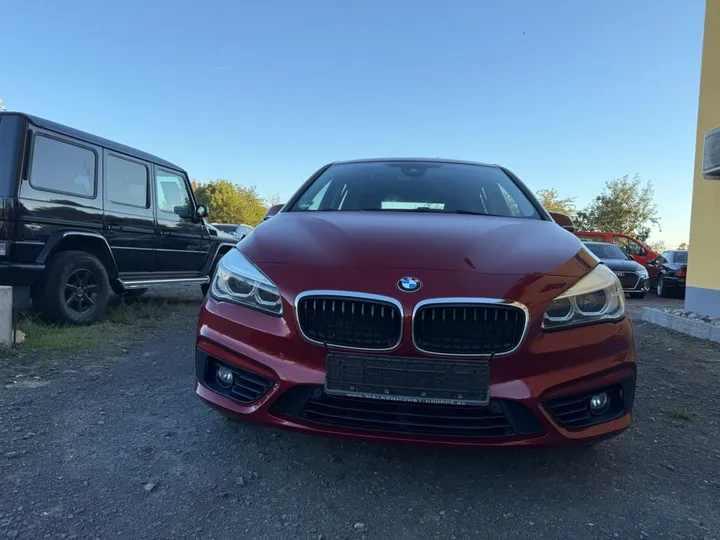 BMW 218