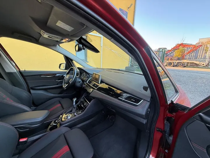 BMW 218