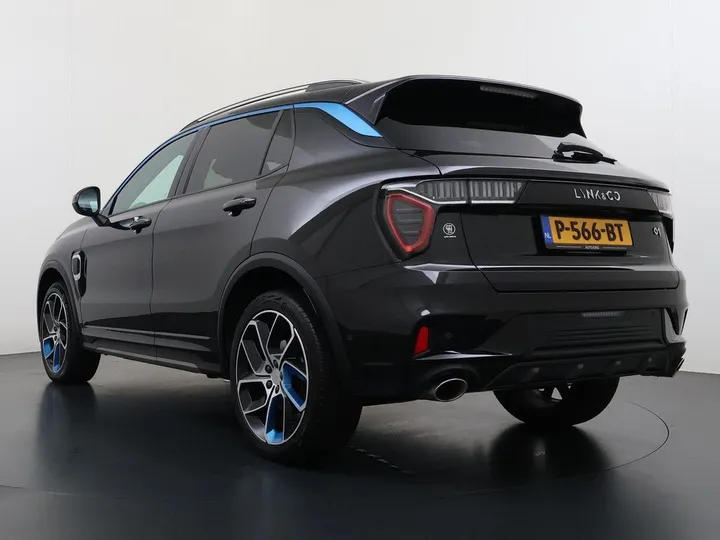 Lynk&Co 01