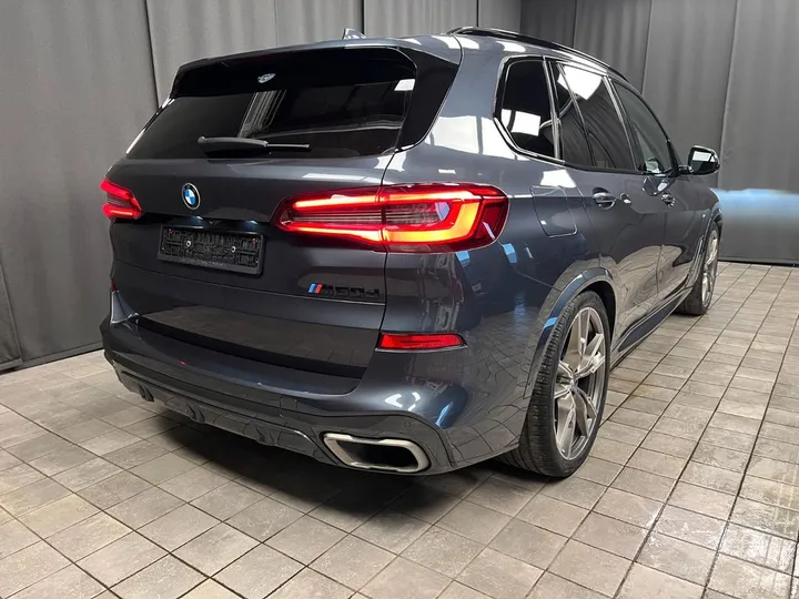 BMW X5 M50
