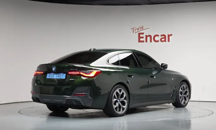 BMW i4