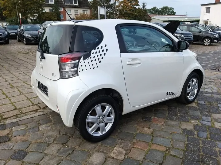 Toyota IQ