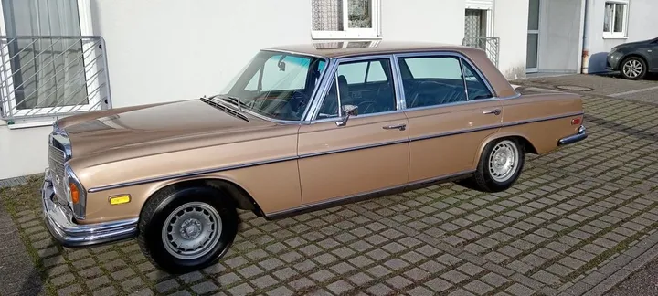 Mercedes-Benz 300