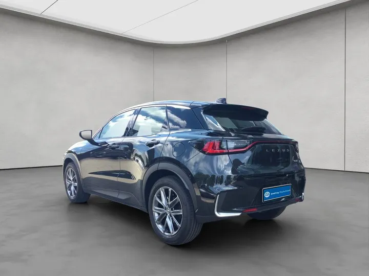 Lexus LBX