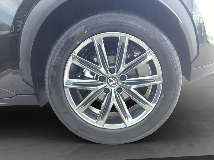 Lexus LBX