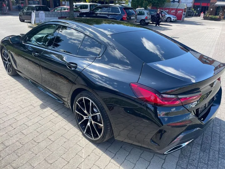 BMW 840
