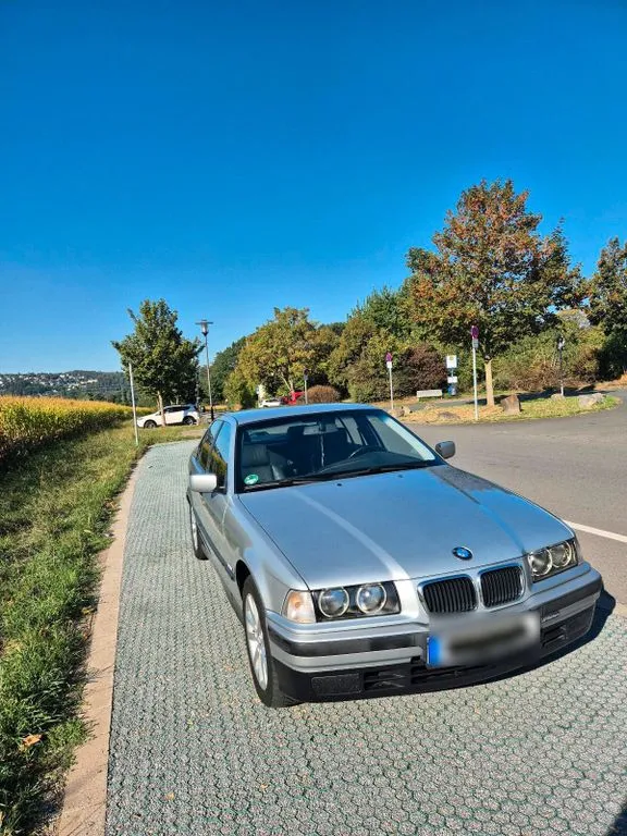 BMW 318