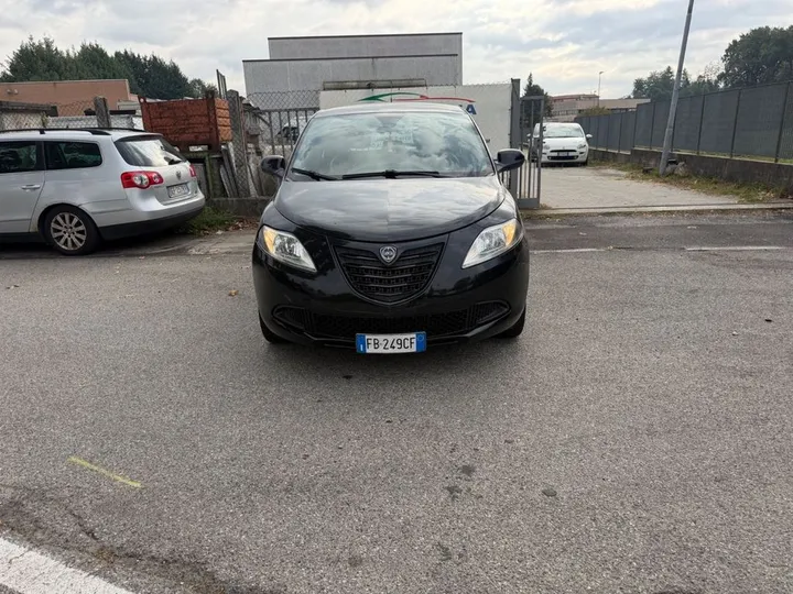 Lancia Ypsilon
