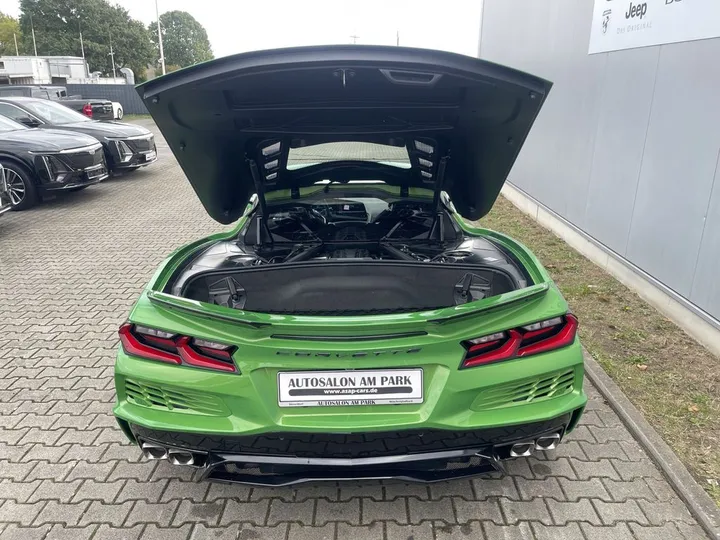 Corvette C8