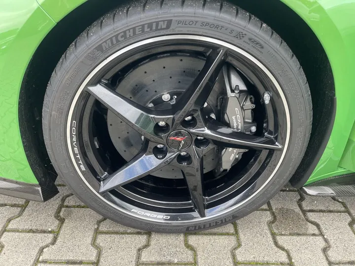 Corvette C8