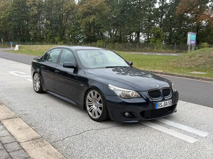 BMW 525