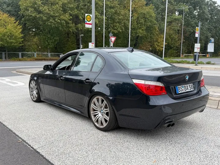 BMW 525
