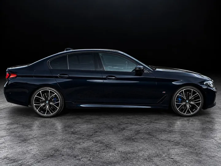 BMW M550
