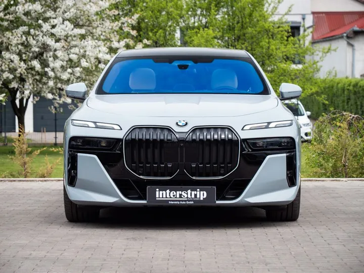 BMW 740