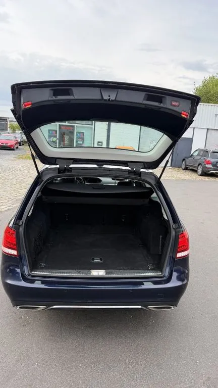 Mercedes-Benz E 250