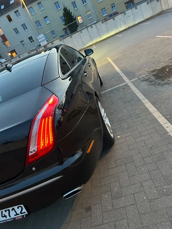 Jaguar XJ