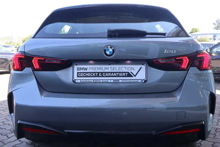 BMW 120