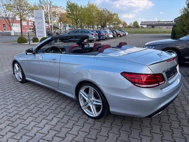 Mercedes-Benz E 320