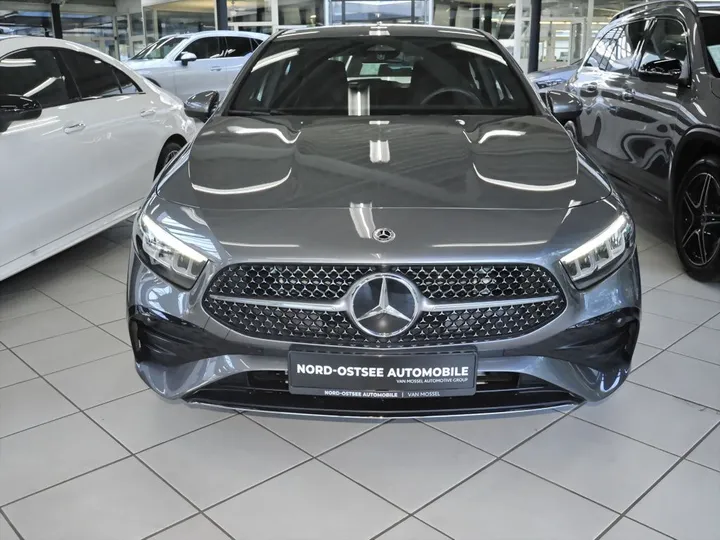 Mercedes-Benz A 200