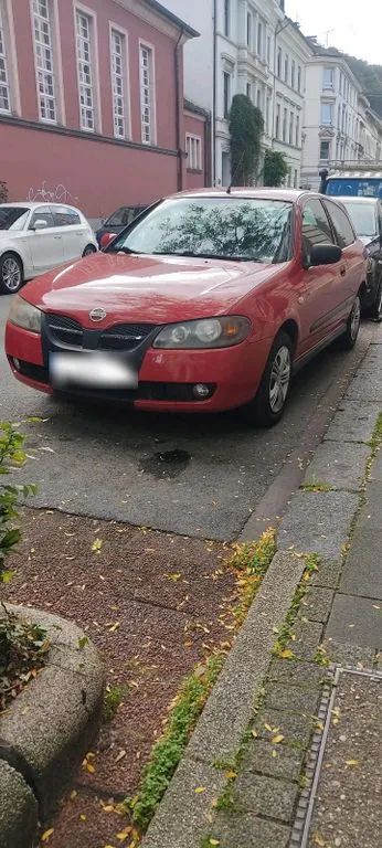 Nissan Almera