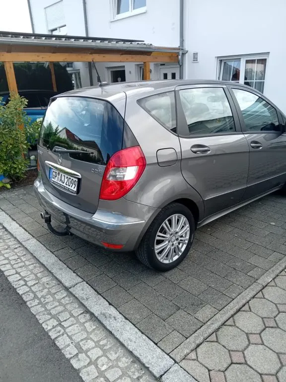 Mercedes-Benz A 200