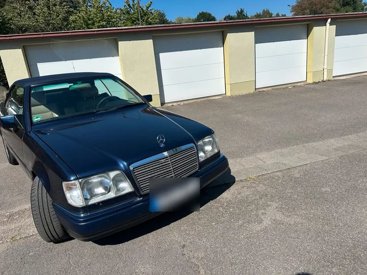 Mercedes-Benz E 200