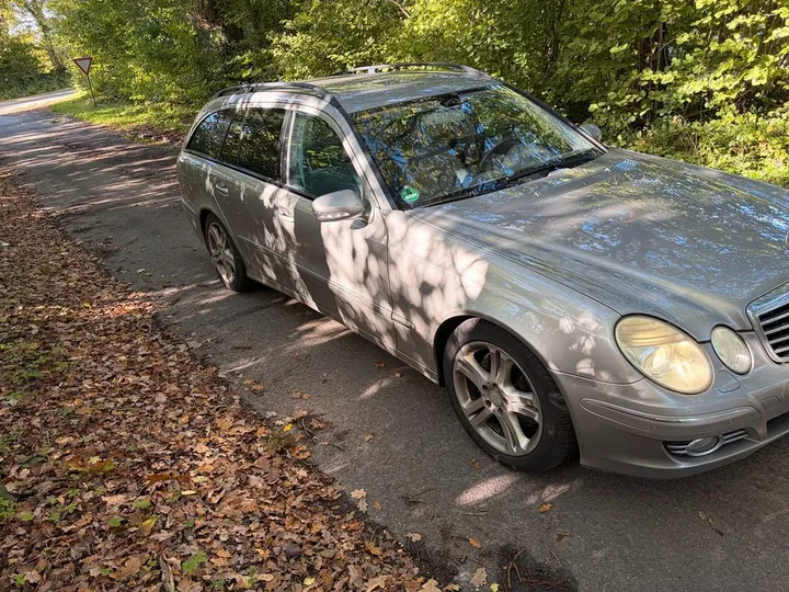 Mercedes-Benz E 320