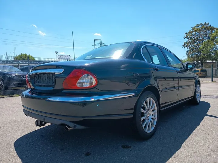 Jaguar X-Type
