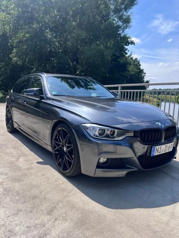 BMW 320