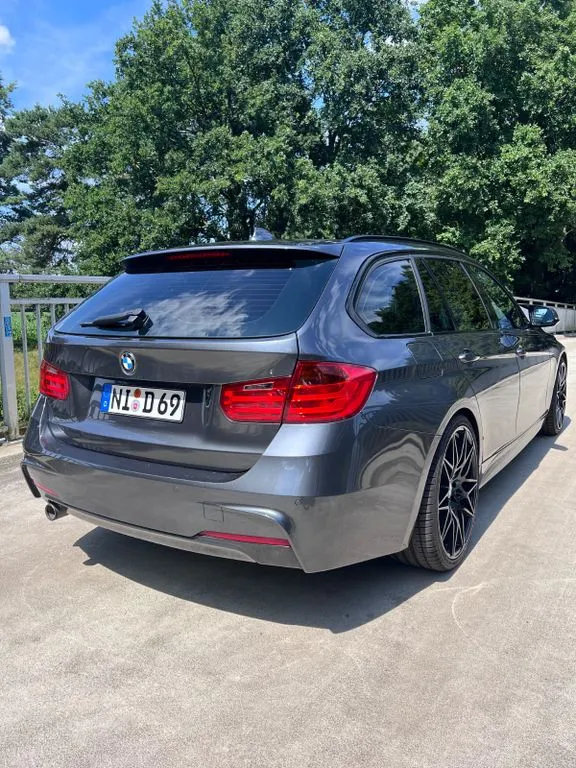 BMW 320
