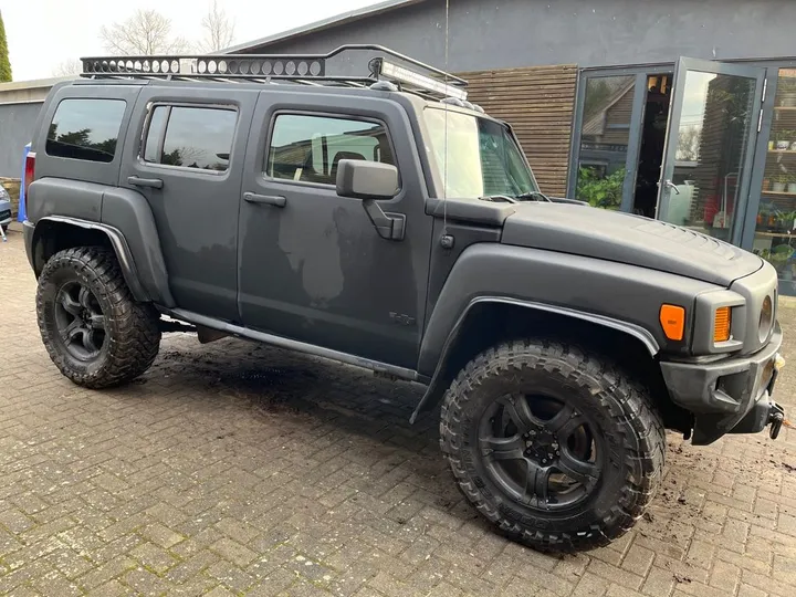 Hummer H3