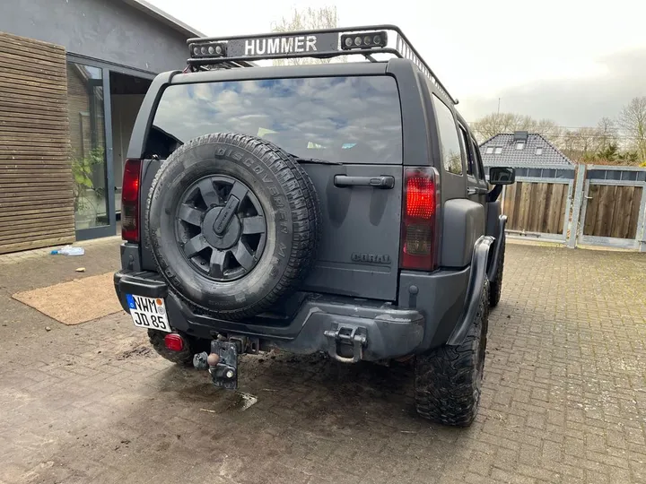 Hummer H3