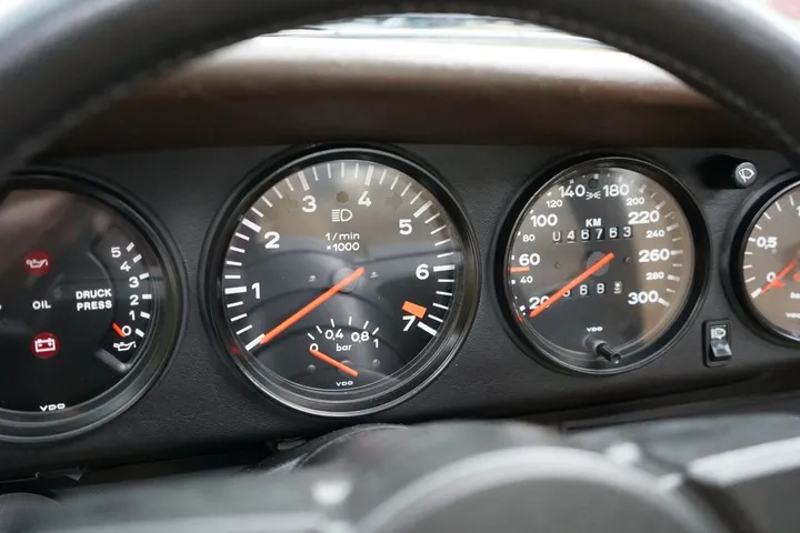 Porsche 930