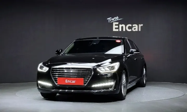 Genesis EQ900