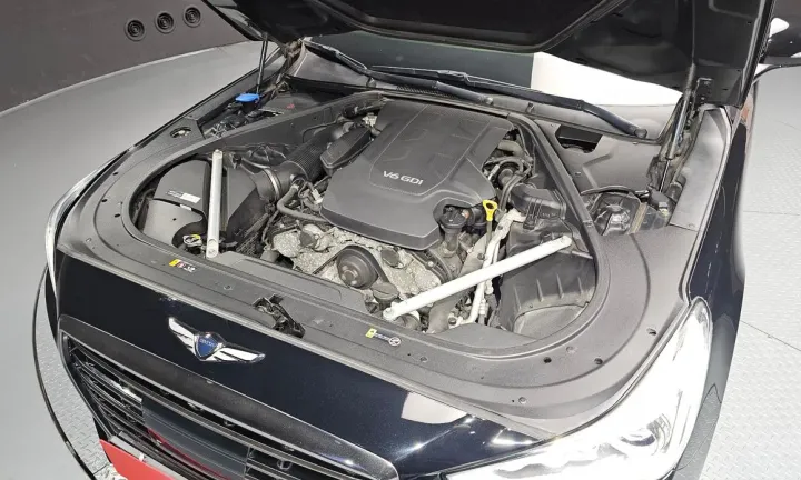 Genesis EQ900