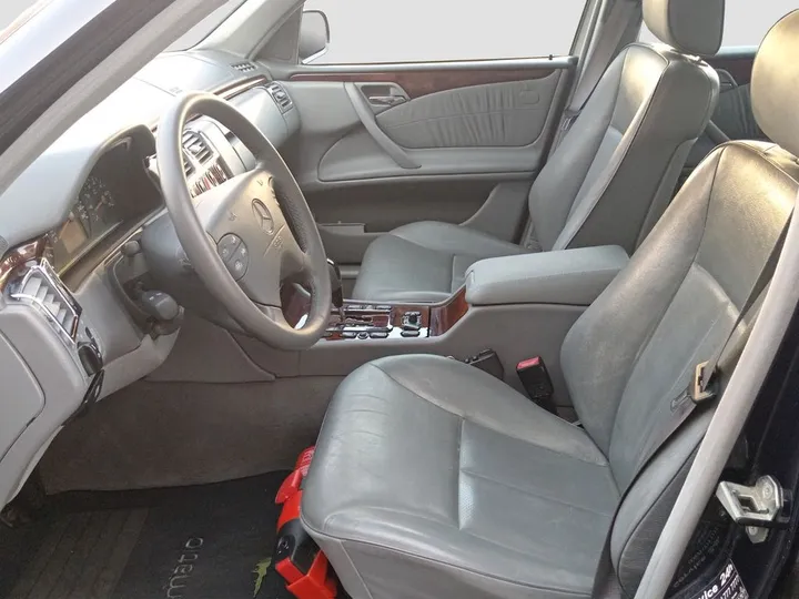 Mercedes-Benz E 430
