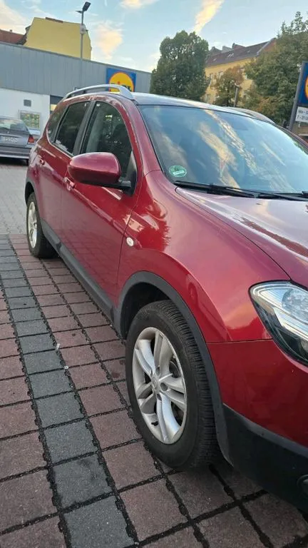 Nissan Qashqai+2