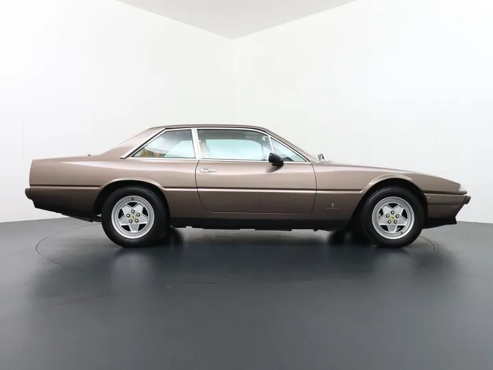 Ferrari 412