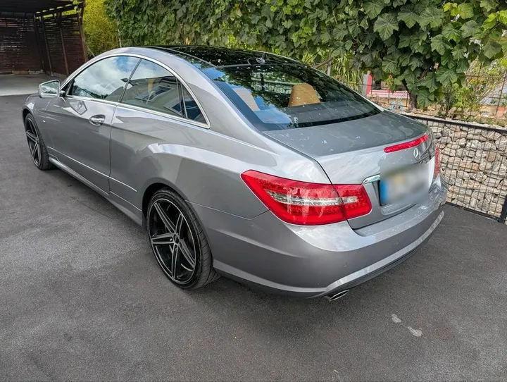 Mercedes-Benz E 350
