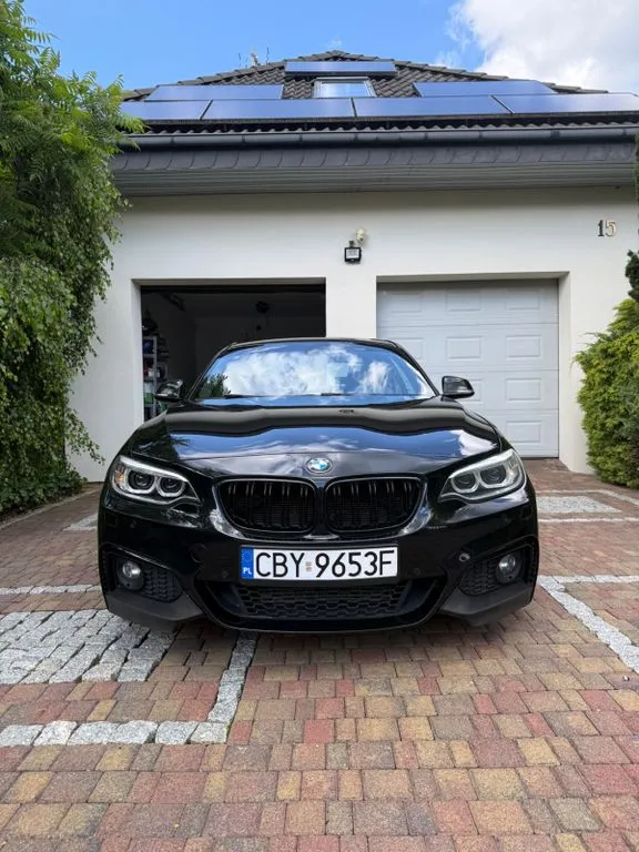 BMW 225