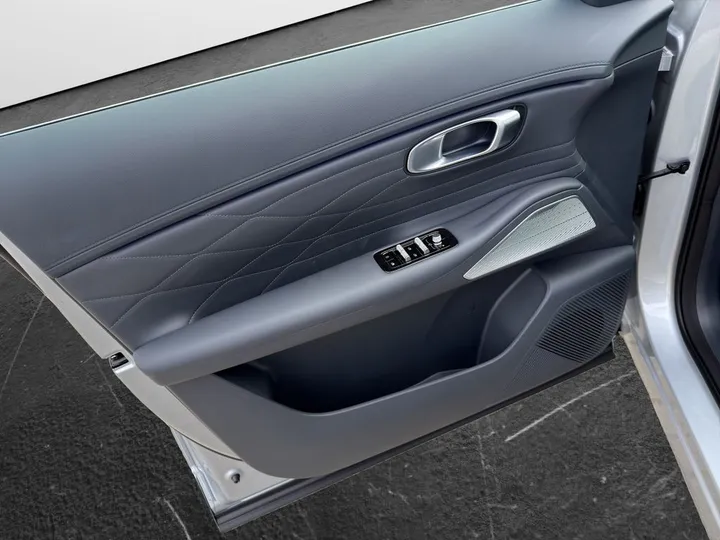 Geely Starray EM-i